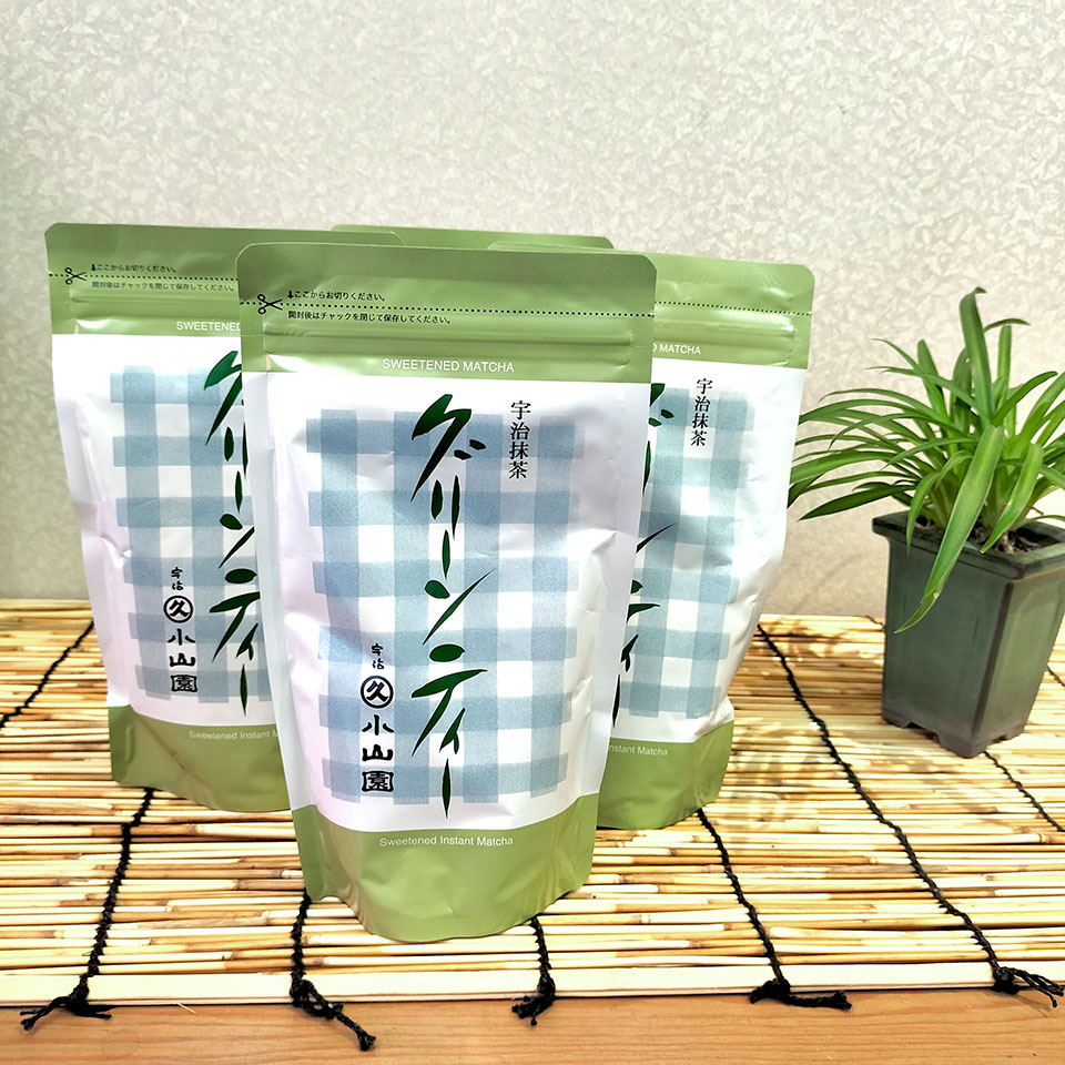 写真：グリーンティー（加糖抹茶）
